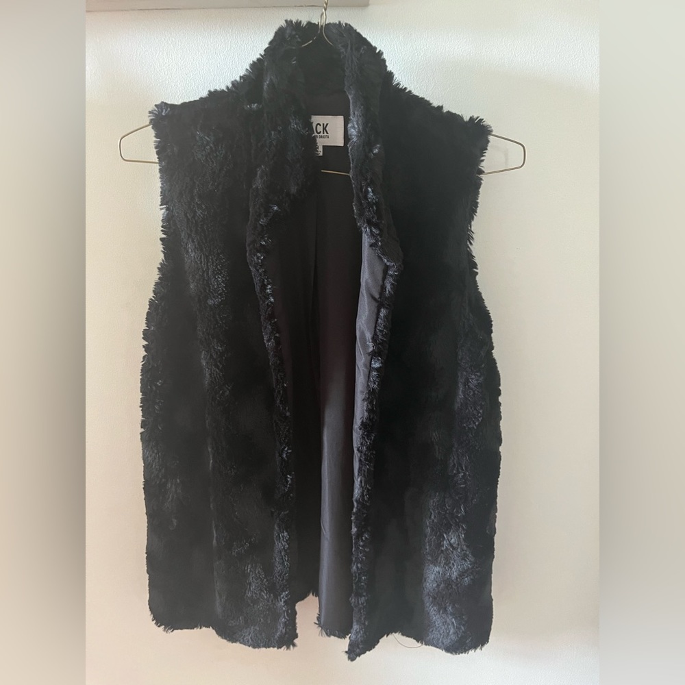 Jack black fur vest. Medium